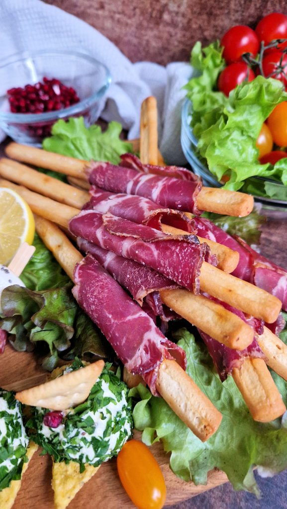 Slani grisini sa suvim vratom | Minjina Kuhinjica Slani grisini sa suvim vratom