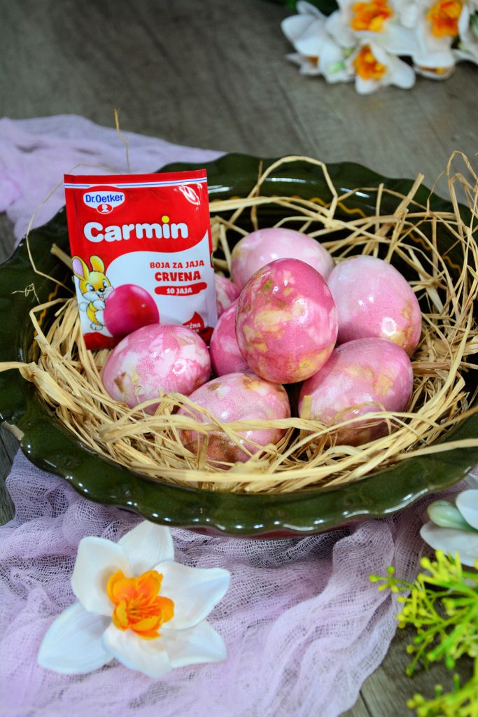 Vaskršnja jaja u roze tonovima