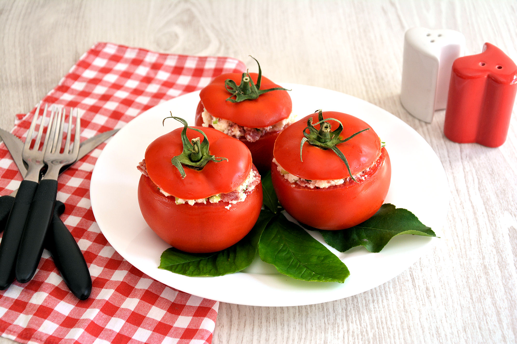 Carski punjeni paradajz