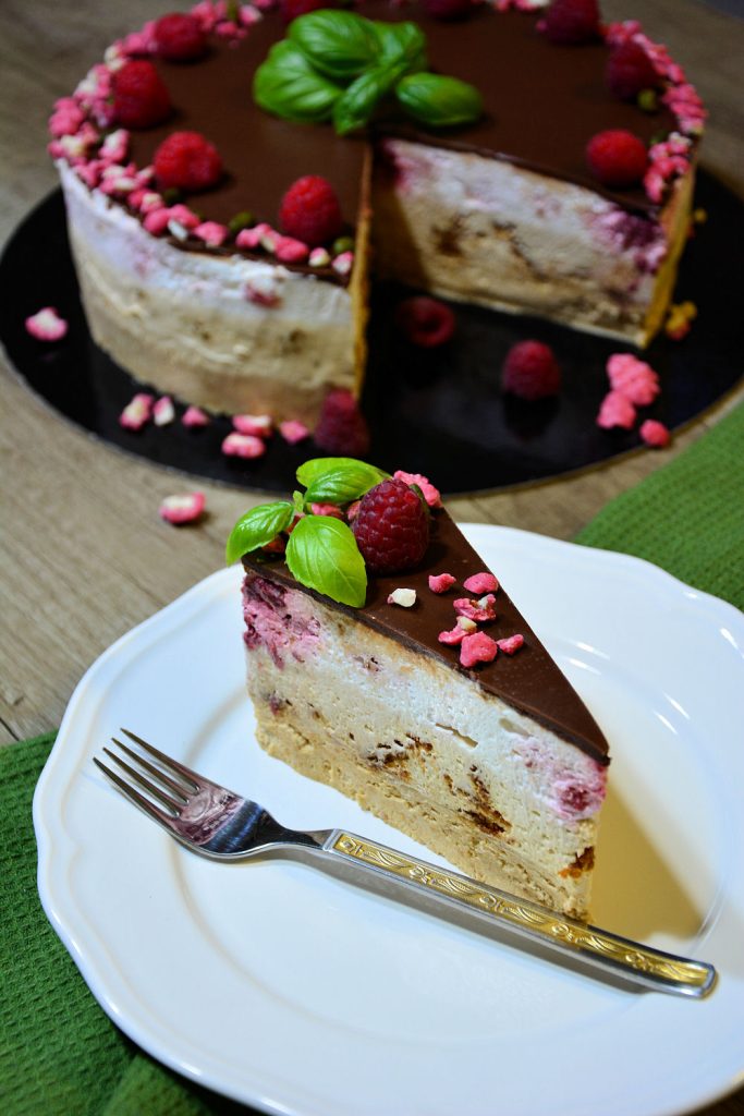 Lenja žena torta bez pečenja kremasta i osvežavajuća