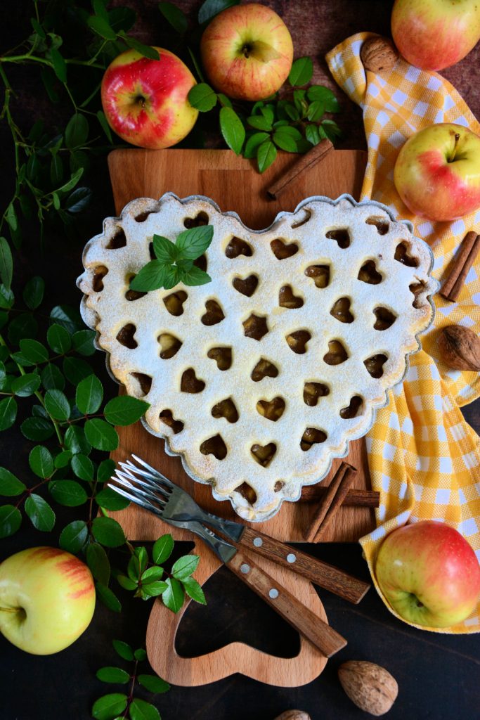 tart sa jabukama pre pečenja u kalupu | Minjina Kuhinjica tart sa jabukama pre pečenja u kalupu