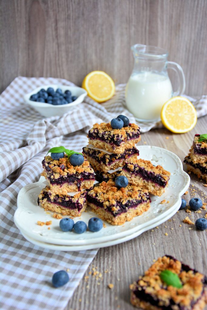 Hrskava ovsena korica sa borovnicama veganski desert | Minjina Kuhinjica Hrskava ovsena korica sa borovnicama veganski desert