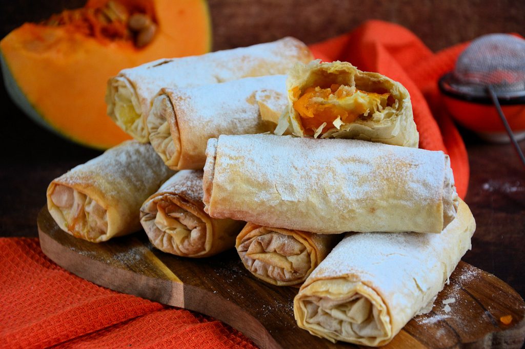 Posna bundevara sa gotovim korama hrskave zlatne bundevarice