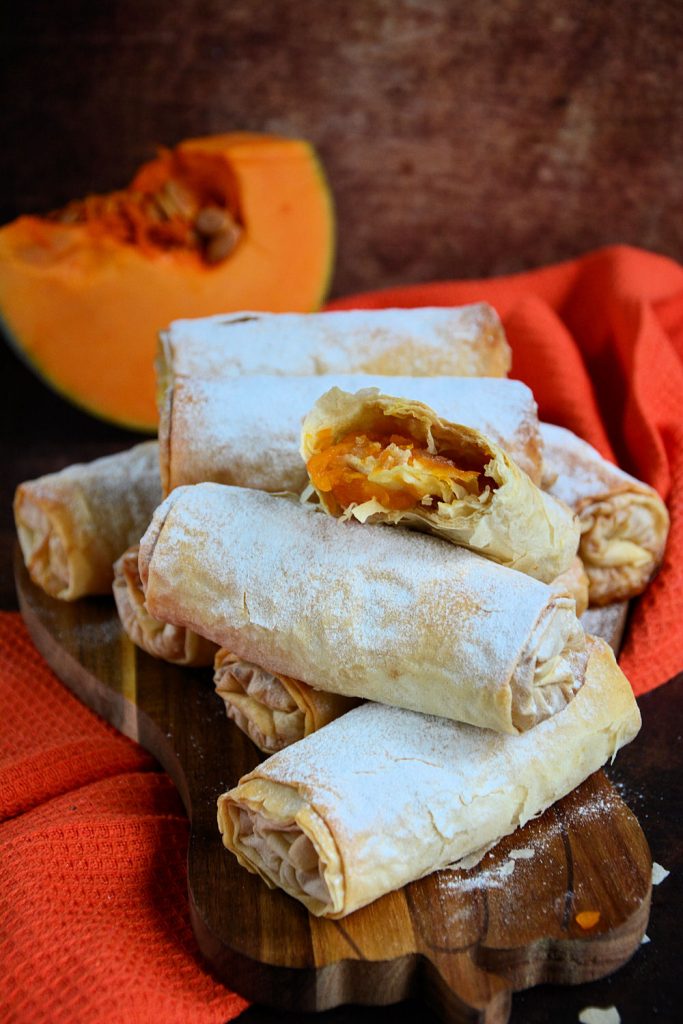 Posna bundevara sa gotovim korama hrskave zlatne bundevarice