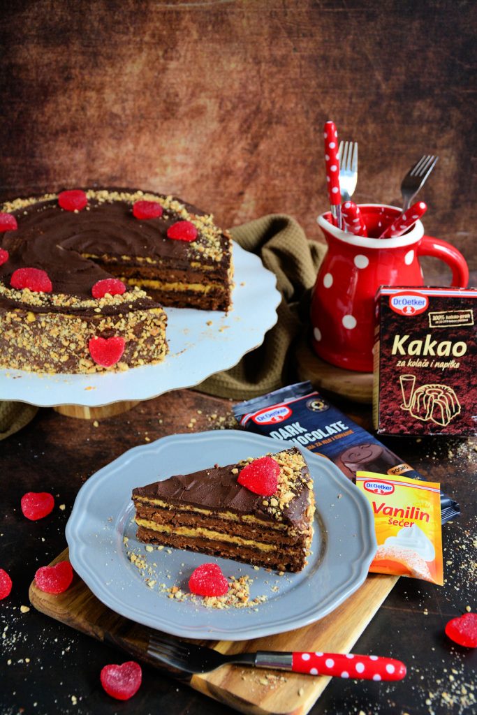 Ambasador torta presek sa dva fila