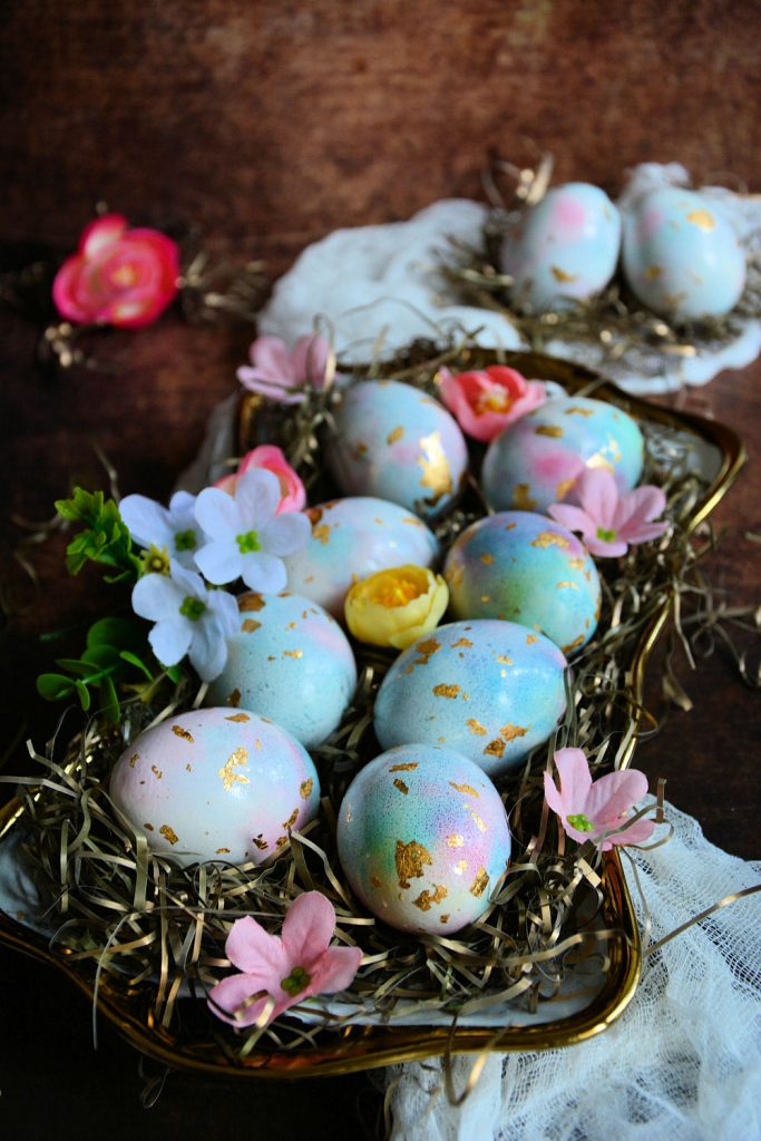 jaja u slagu sa bojama za jaja