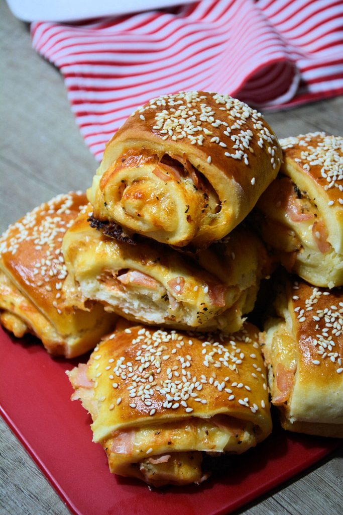 Najmekše pizza rolnice recept sa sirom i šunkom