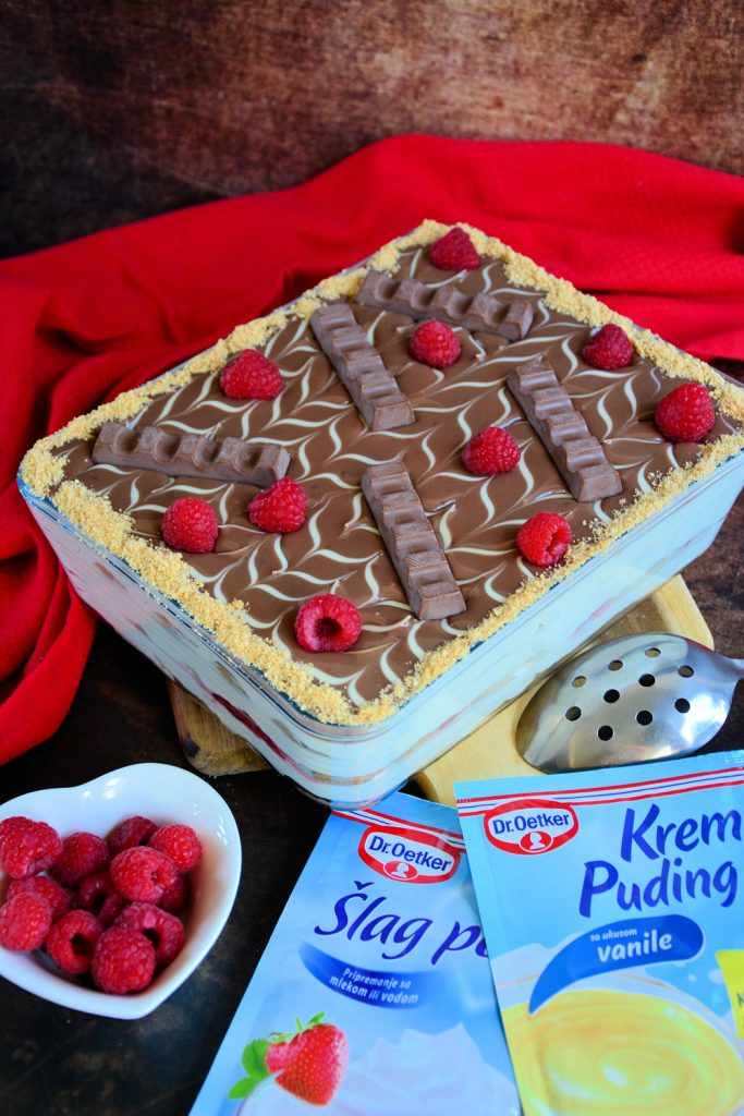 Tiramisu sa mlečnim čokoladicama i malinama